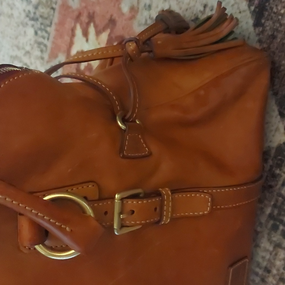 Dooney&Bourke Florentine Leather Domed 🌼 - Picture 5 of 16
